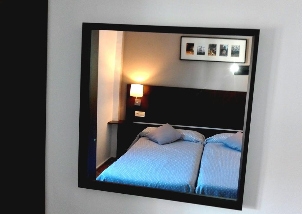 Apartamento Rural La Plaza Vieja Вивер Экстерьер фото